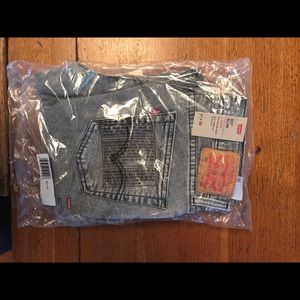 NEVER WORN 511 SLIM GREY LEVIS 31x32
